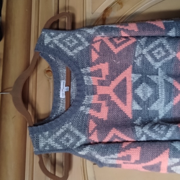 Dainty Hooligan Womens Open Shoulder Bright Peach And Gray Sweat Shirt Size M - Picture 1 of 7